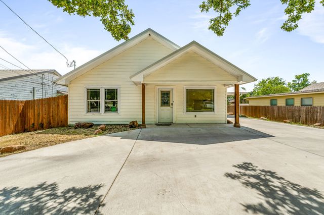 306 Dale Avenue, Stephenville, TX 76401