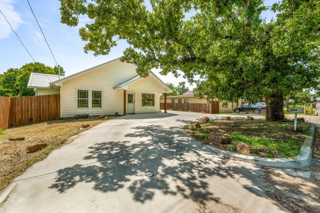 306 Dale Avenue, Stephenville, TX 76401