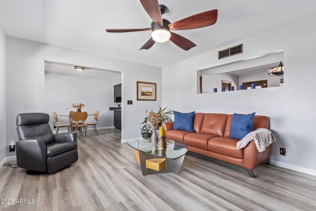 532 N 54TH Street, Mesa, AZ 85205