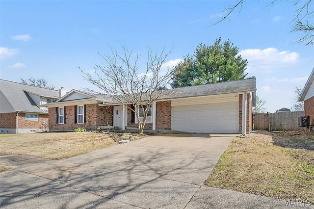 3652 Rosant Court, Florissant, MO 63034