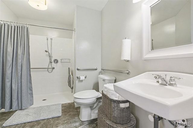 3652 Rosant Court, Florissant, MO 63034