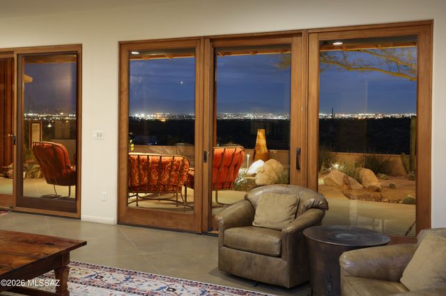 5165 W Paseo Del Campo, Tucson, AZ 85745