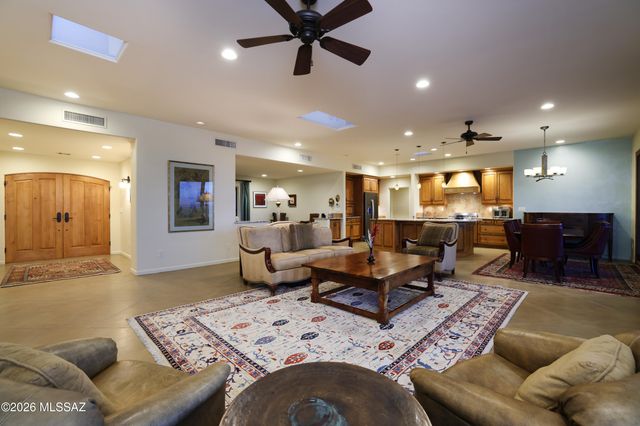 5165 W Paseo Del Campo, Tucson, AZ 85745