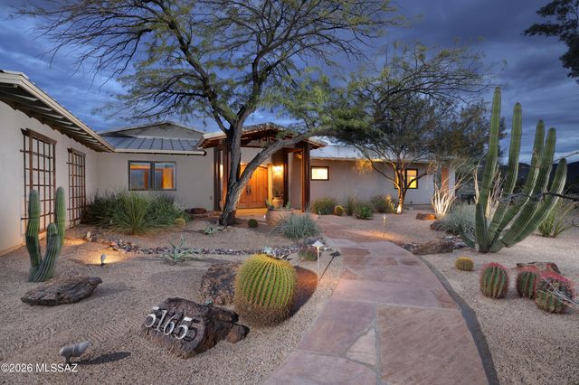 5165 W Paseo Del Campo, Tucson, AZ 85745