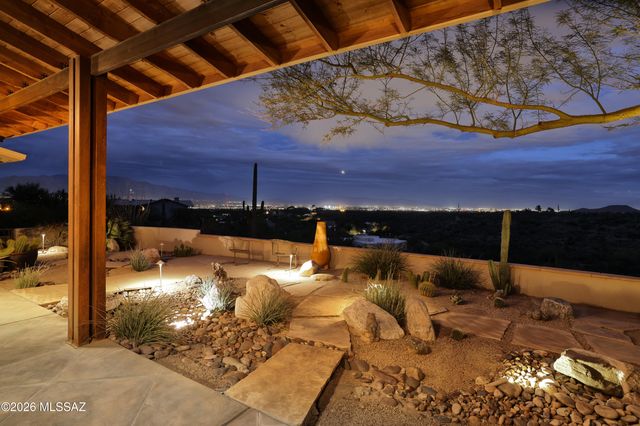 5165 W Paseo Del Campo, Tucson, AZ 85745