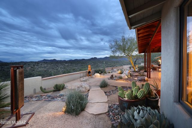 5165 W Paseo Del Campo, Tucson, AZ 85745