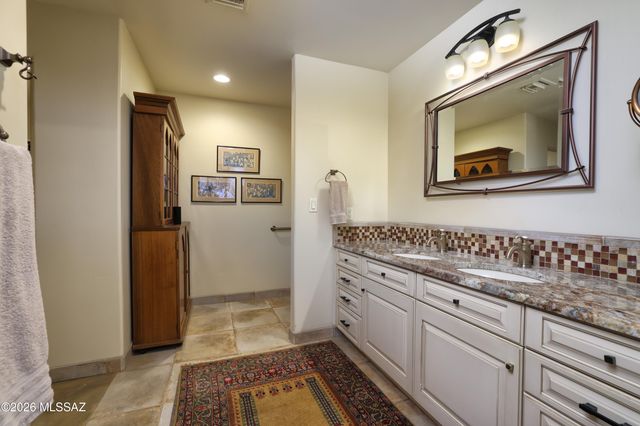 5165 W Paseo Del Campo, Tucson, AZ 85745