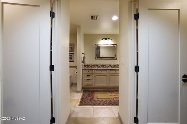 5165 W Paseo Del Campo, Tucson, AZ 85745