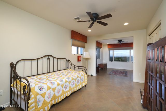 5165 W Paseo Del Campo, Tucson, AZ 85745