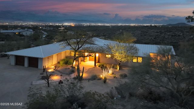 5165 W Paseo Del Campo, Tucson, AZ 85745