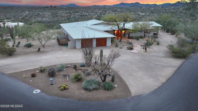 5165 W Paseo Del Campo, Tucson, AZ 85745