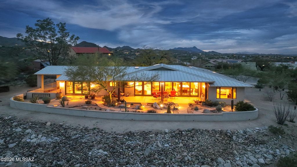 5165 W Paseo Del Campo, Tucson, AZ 85745