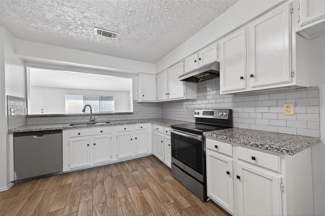 12115 Swan Creek Drive, Houston, TX 77065