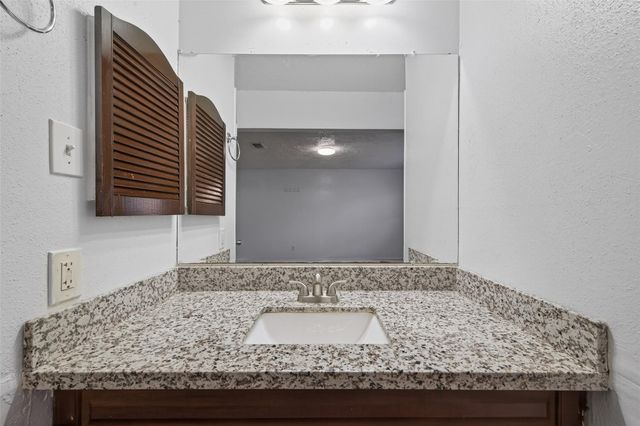 12115 Swan Creek Drive, Houston, TX 77065