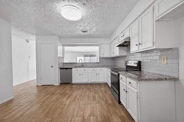 12115 Swan Creek Drive, Houston, TX 77065