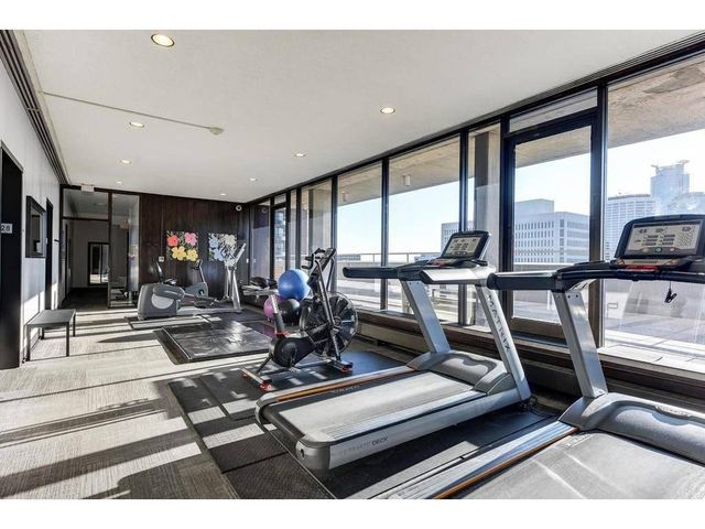 15 S 1st Street A1502, Minneapolis, MN 55401