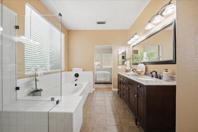 148 Clearwater Ct, Roseville, CA 95678