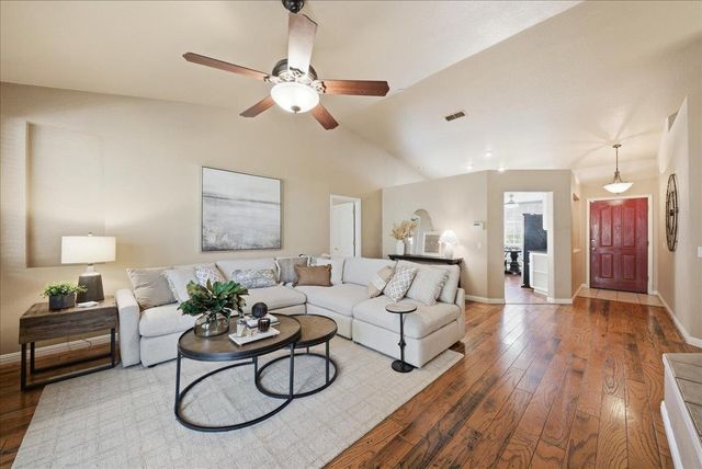 148 Clearwater Ct, Roseville, CA 95678