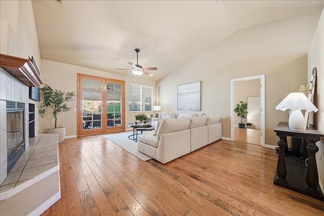 148 Clearwater Ct, Roseville, CA 95678