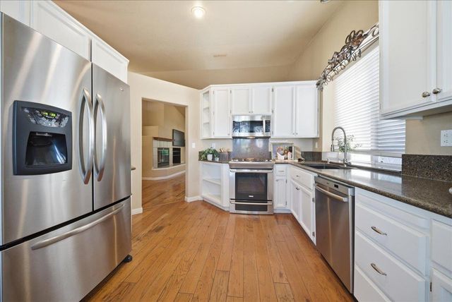 148 Clearwater Ct, Roseville, CA 95678