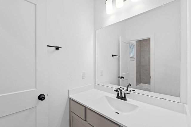 303 Cottontail Lane, Rosenberg, TX 77471