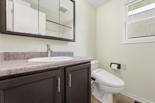 23016 W Lakeview Avenue, Antioch, IL 60002