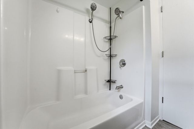 23016 W Lakeview Avenue, Antioch, IL 60002