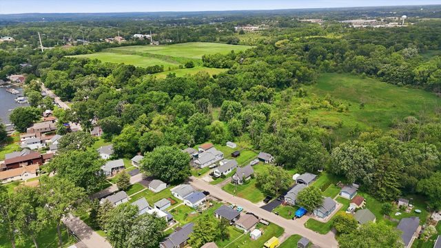 23016 W Lakeview Avenue, Antioch, IL 60002