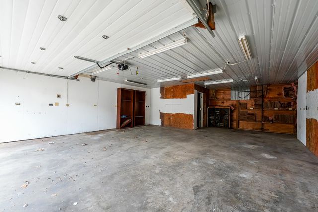 734 S Audrey Dr, El Dorado, KS 67042