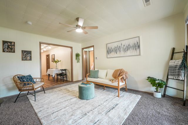 734 S Audrey Dr, El Dorado, KS 67042