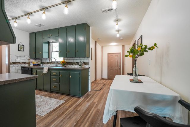 734 S Audrey Dr, El Dorado, KS 67042