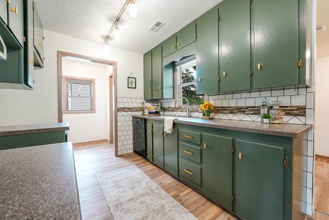 734 S Audrey Dr, El Dorado, KS 67042