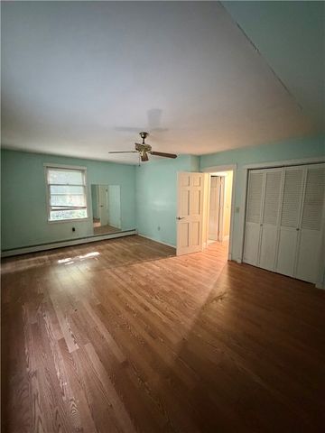 11 Pawtucket Avenue, Bristol, RI 02809