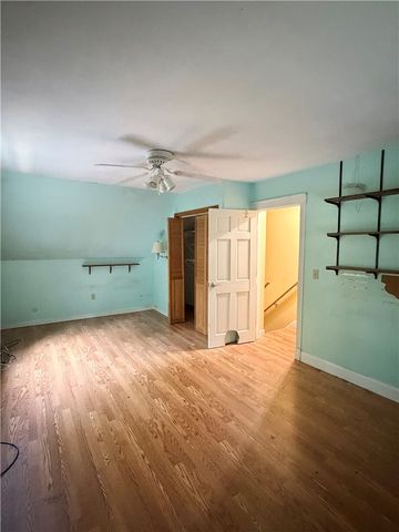 11 Pawtucket Avenue, Bristol, RI 02809