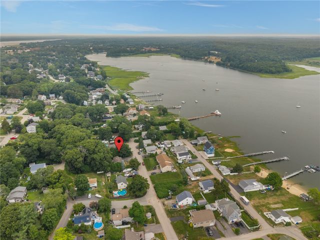11 Pawtucket Avenue, Bristol, RI 02809