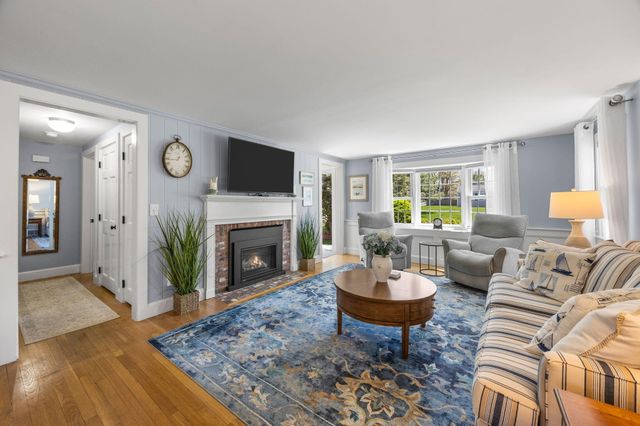 2 Saint Andrews Way, South Yarmouth, MA 02664