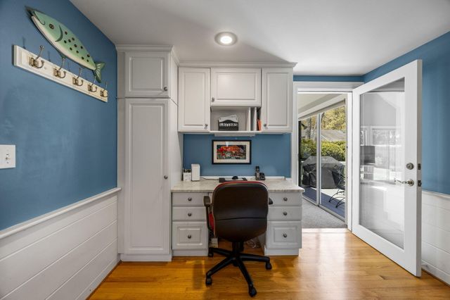 2 Saint Andrews Way, South Yarmouth, MA 02664