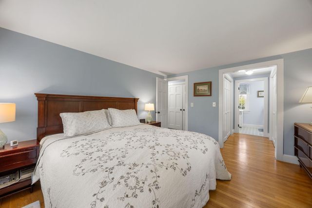 2 Saint Andrews Way, South Yarmouth, MA 02664
