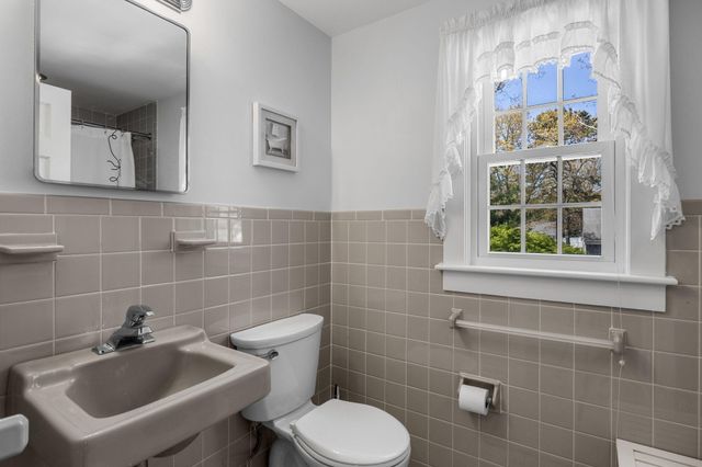 2 Saint Andrews Way, South Yarmouth, MA 02664