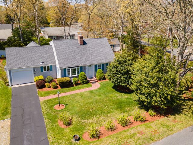 2 Saint Andrews Way, South Yarmouth, MA 02664