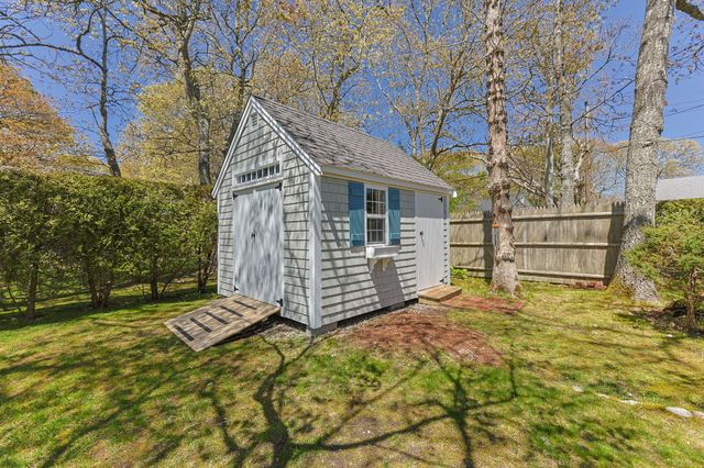 2 Saint Andrews Way, South Yarmouth, MA 02664