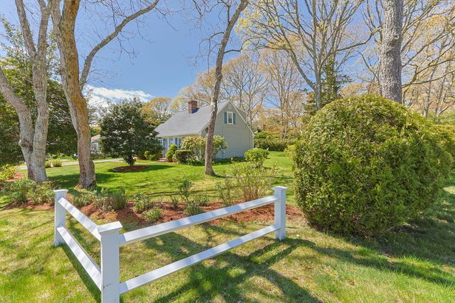 2 Saint Andrews Way, South Yarmouth, MA 02664