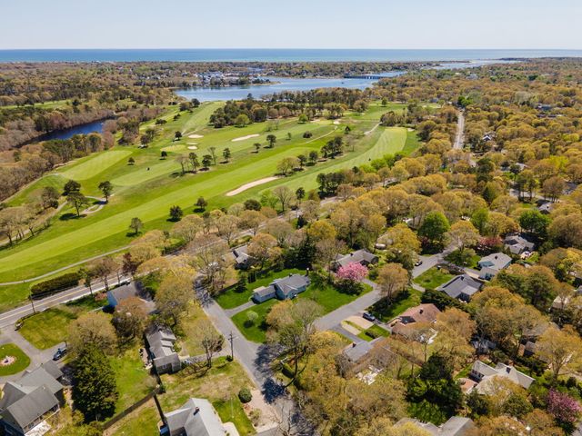 2 Saint Andrews Way, South Yarmouth, MA 02664