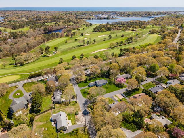 2 Saint Andrews Way, South Yarmouth, MA 02664