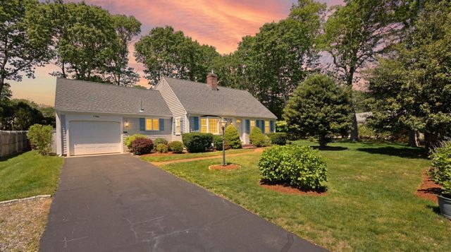 2 Saint Andrews Way, South Yarmouth, MA 02664
