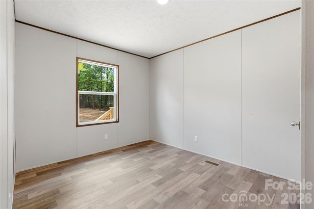 5093 E NC Highway 150 None, Lincolnton, NC 28092