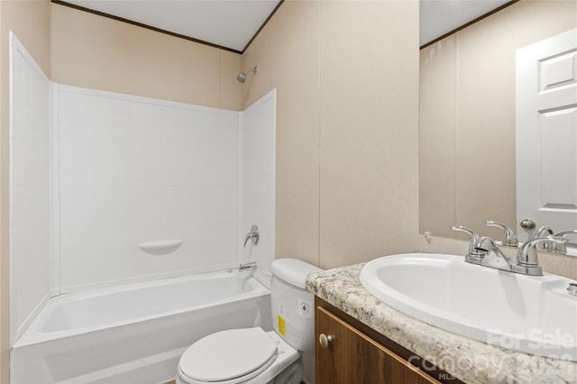 5093 E NC Highway 150 None, Lincolnton, NC 28092