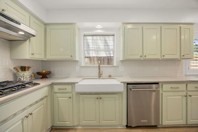 13638 Barryknoll Lane, Houston, TX 77079