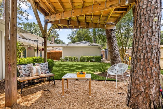 13638 Barryknoll Lane, Houston, TX 77079