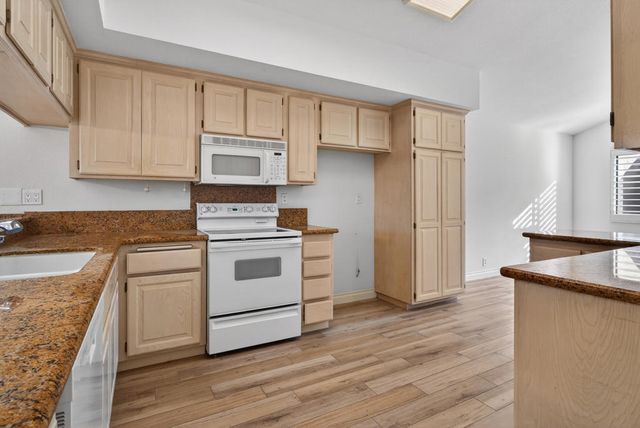 324 Sundance Circle, Palm Desert, CA 92211